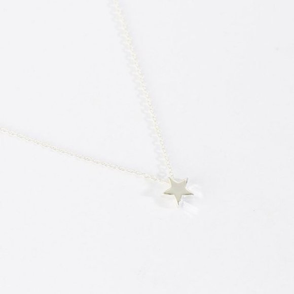 ❤️ 3/$30 Minimalist Star Necklace - Picture 5 of 7